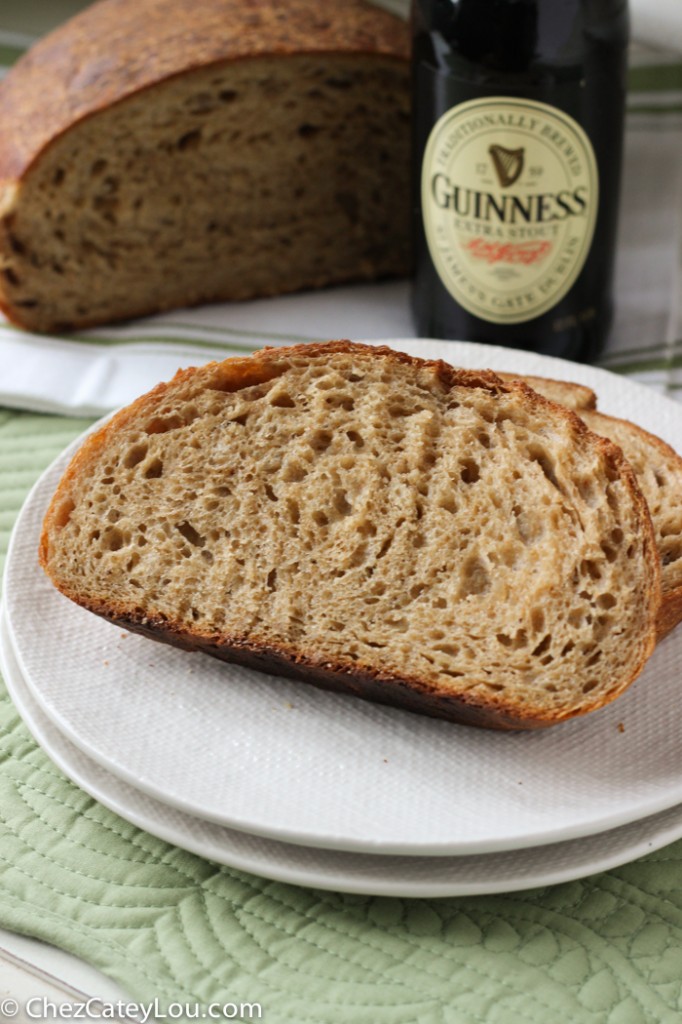 No Knead Irish Brown Bread made with Guinness | chezcateylou.com