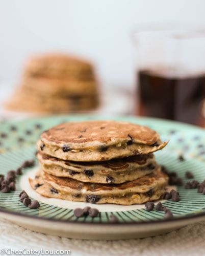 Healthy Chocolate Chip Pancakes | chezcateylou.com