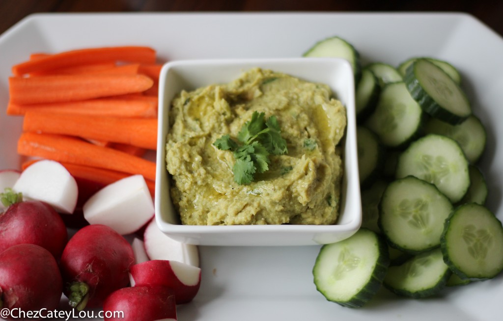 Avocado Hummus | chezcateylou.com