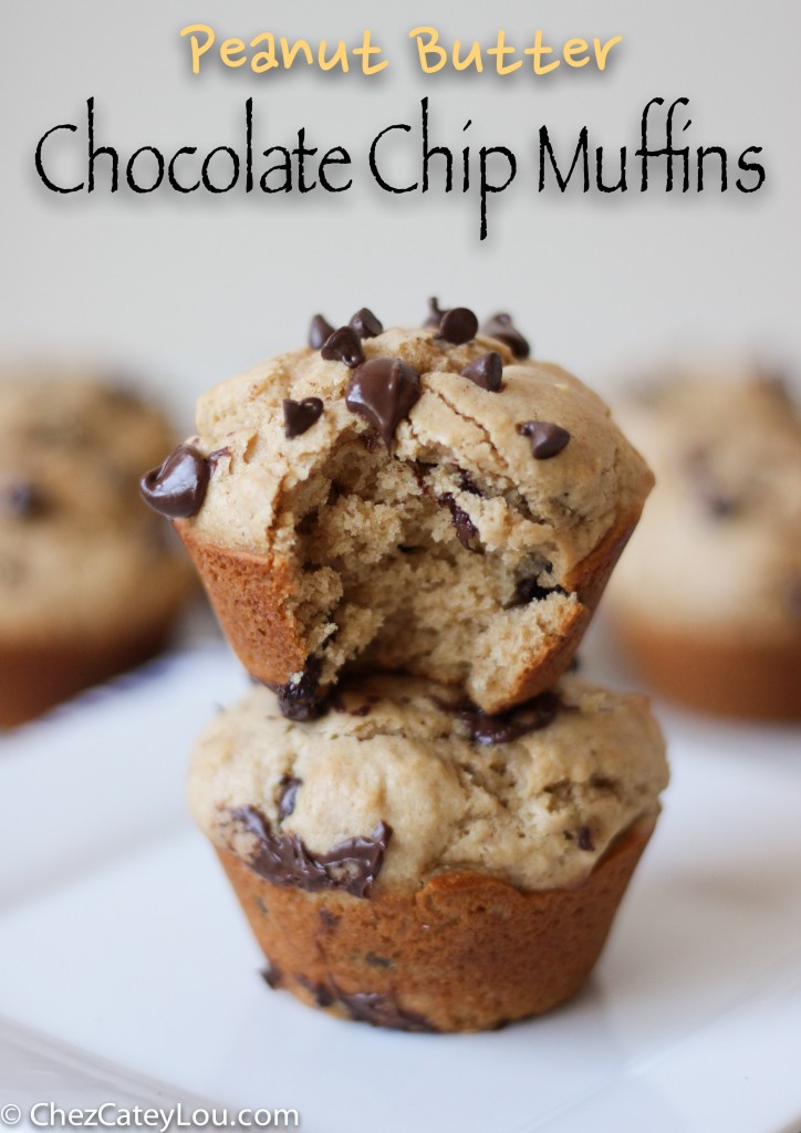 Peanut Butter Chocolate Chip Muffins | chezcateylou.com