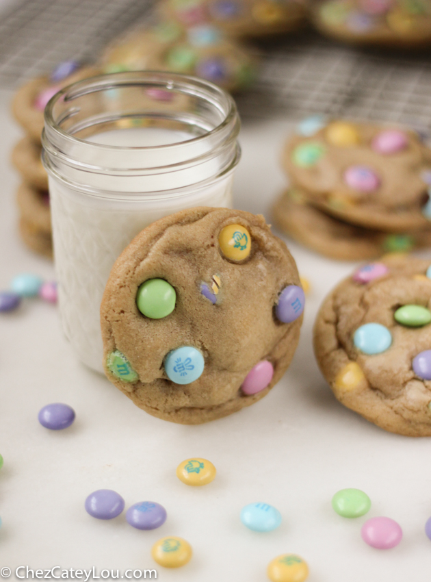 M&M Easter Cookies | chezcateylou.com