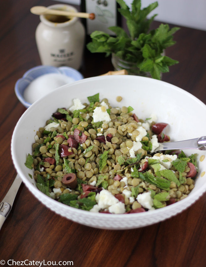 Lentil Salad with Olives, Mint and Feta | chezcateylou.com