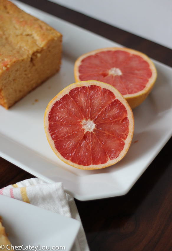 Grapefruit Yogurt Cake | chezcateylou.com