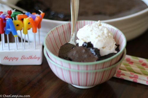 Birthday Brownie Pudding | chezcateylou.com