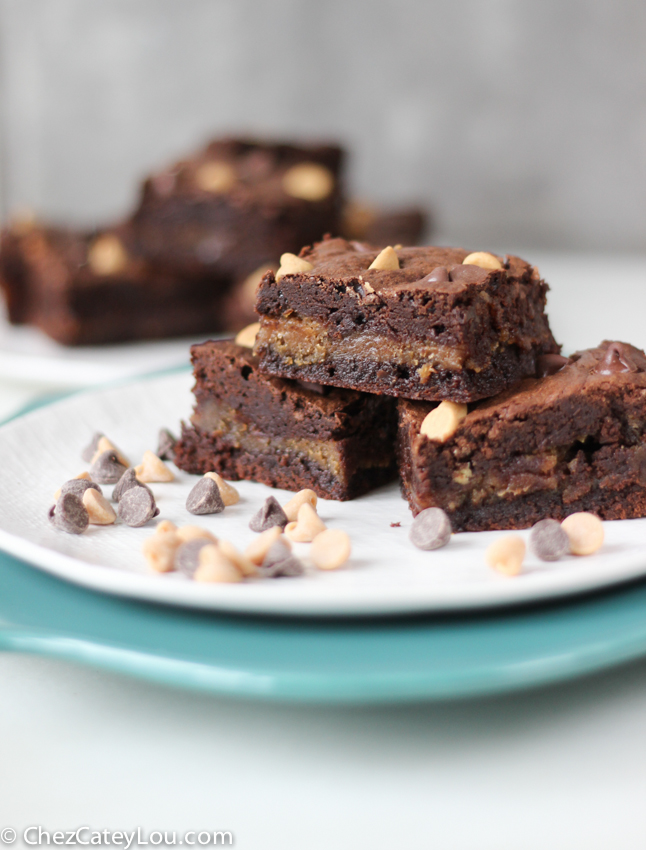 Peanut Butter Brownies | chezcateylou.com