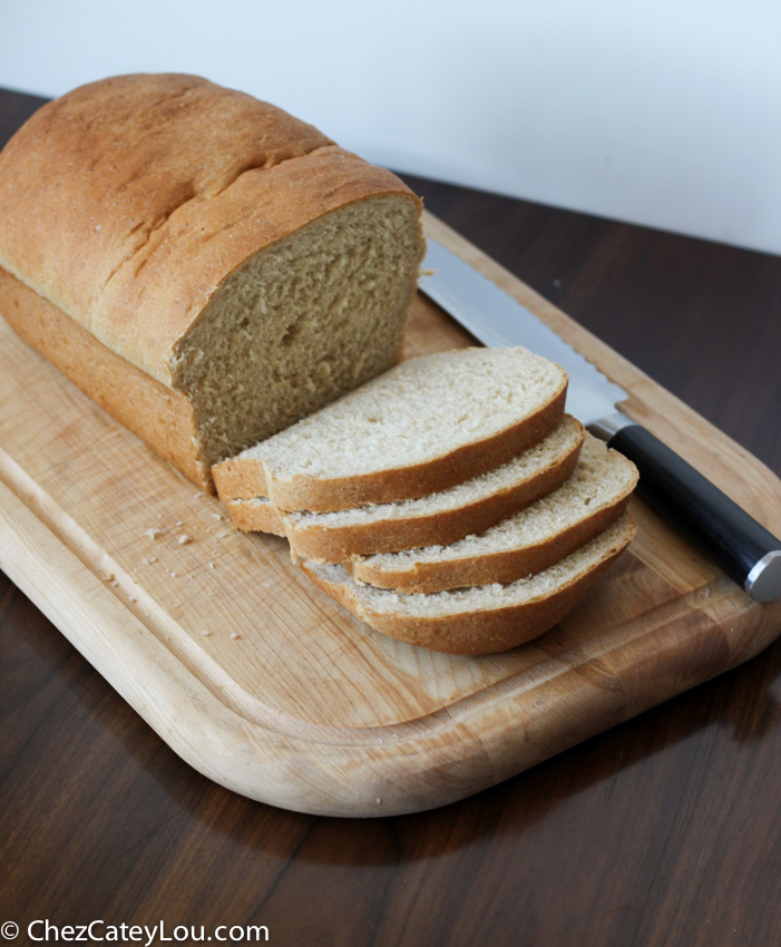 Honey Oatmeal Bread | chezcateylou.com