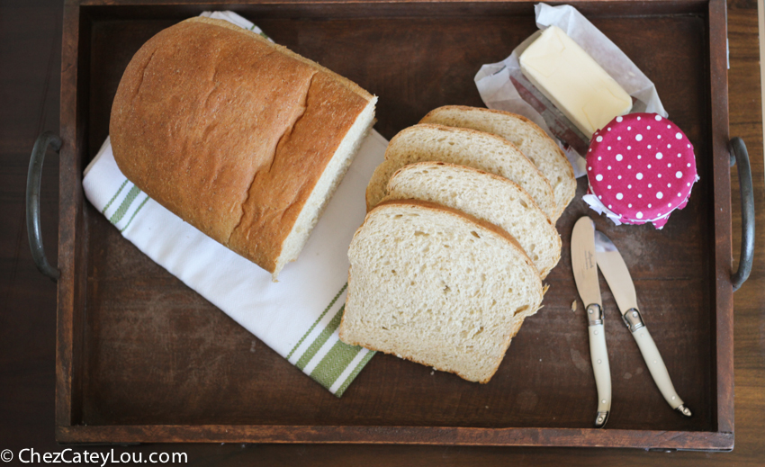 Honey Oatmeal Bread | chezcateylou.com