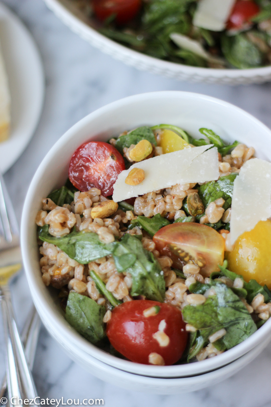 Farro Salad | chezcateylou.com