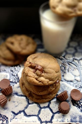 Peanut Butter Cup Cookies | chezcateylou.com