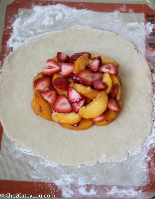 Rustic Strawberry Peach Tart | chezcateylou.com #recipe