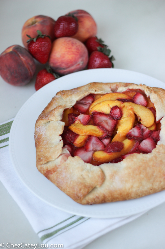 Rustic Strawberry Peach Tart | chezcateylou.com #recipe