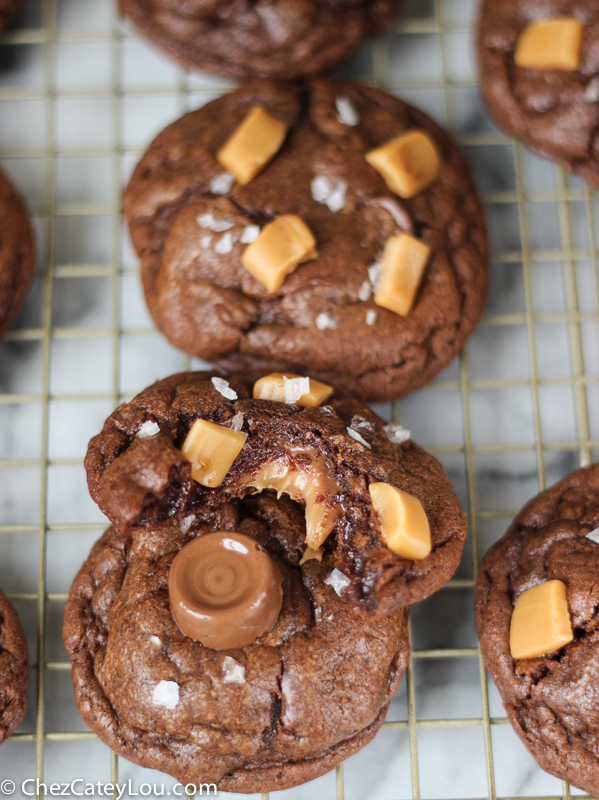 Salted Caramel Stuffed Chocolate Cookies | ChezCateyLou.com