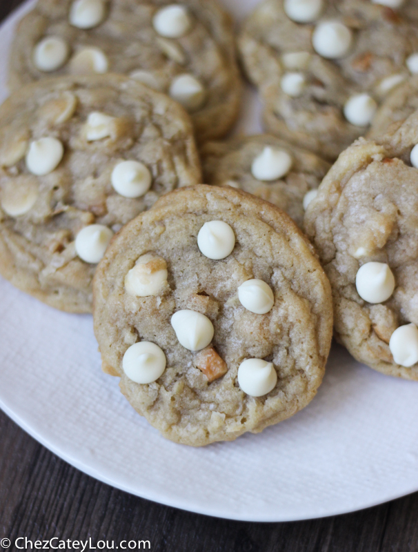 White Chocolate Coconut Macadamia Nut Cookies