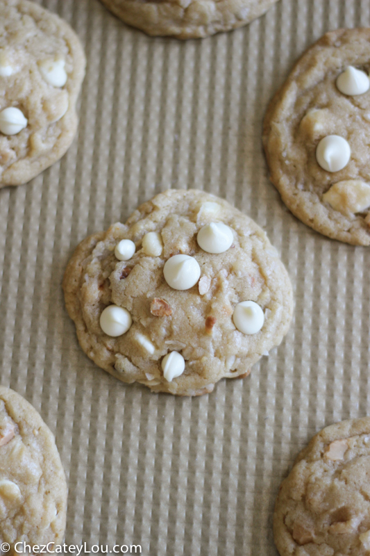 White Chocolate Coconut Macadamia Nut Cookies | ChezCateyLou.com