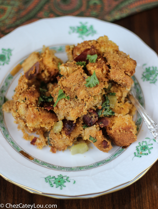 Bacon and Cornbread Stuffing for Thanksgiving | ChezCateyLou.com