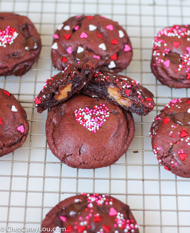 Caramel Stuffed Red Velvet Cookies | ChezCateyLou.com - the perfect Valentine's Day treat!