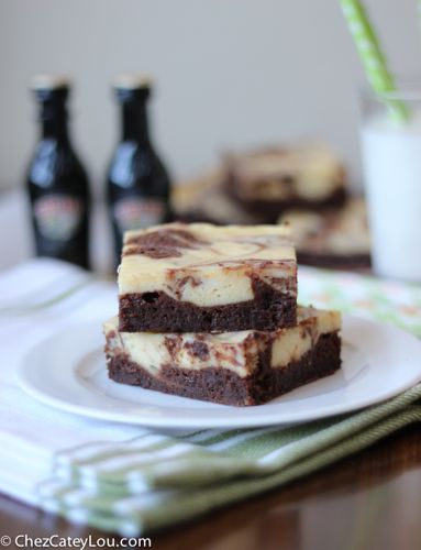 Baileys Irish Cream Cheesecake Brownies | ChezCateyLou.com
