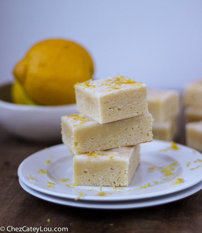 Lemon Brownies | ChezCateyLou.com