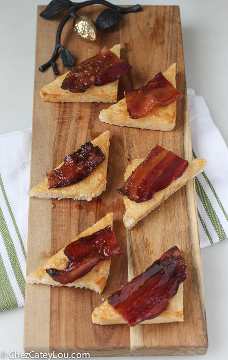 Parmesan Cheese Toast with Brown Sugar Bacon, aka The Best Appetizer Ever! | ChezCateyLou.com