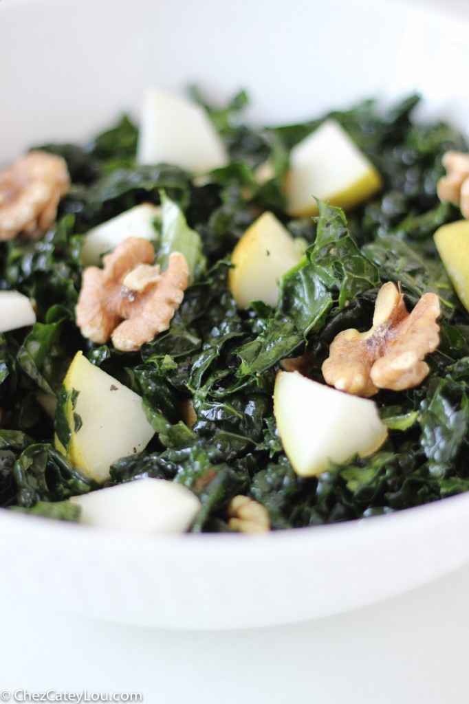 Kale Salad ~ chezcateylou.com