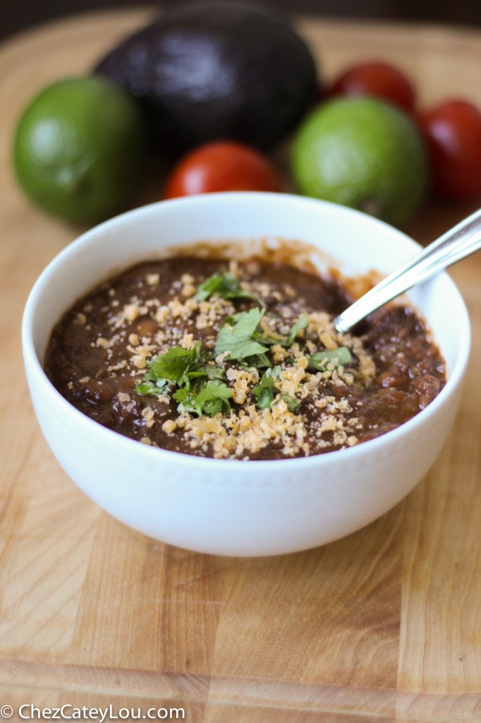 Vegetarian Chili | chezcateylou.com