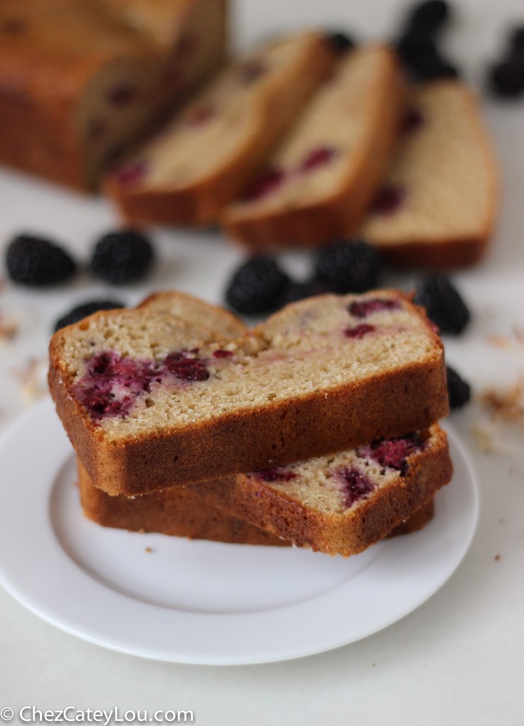 Blackberry Coconut Yogurt Bread | chezcateylou.com