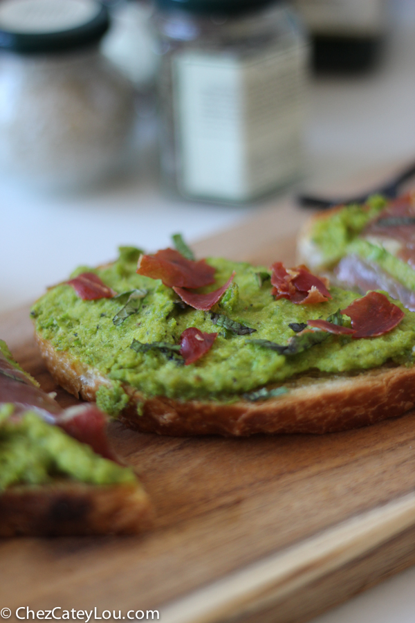 minty-pea-prosciutto-toast-4