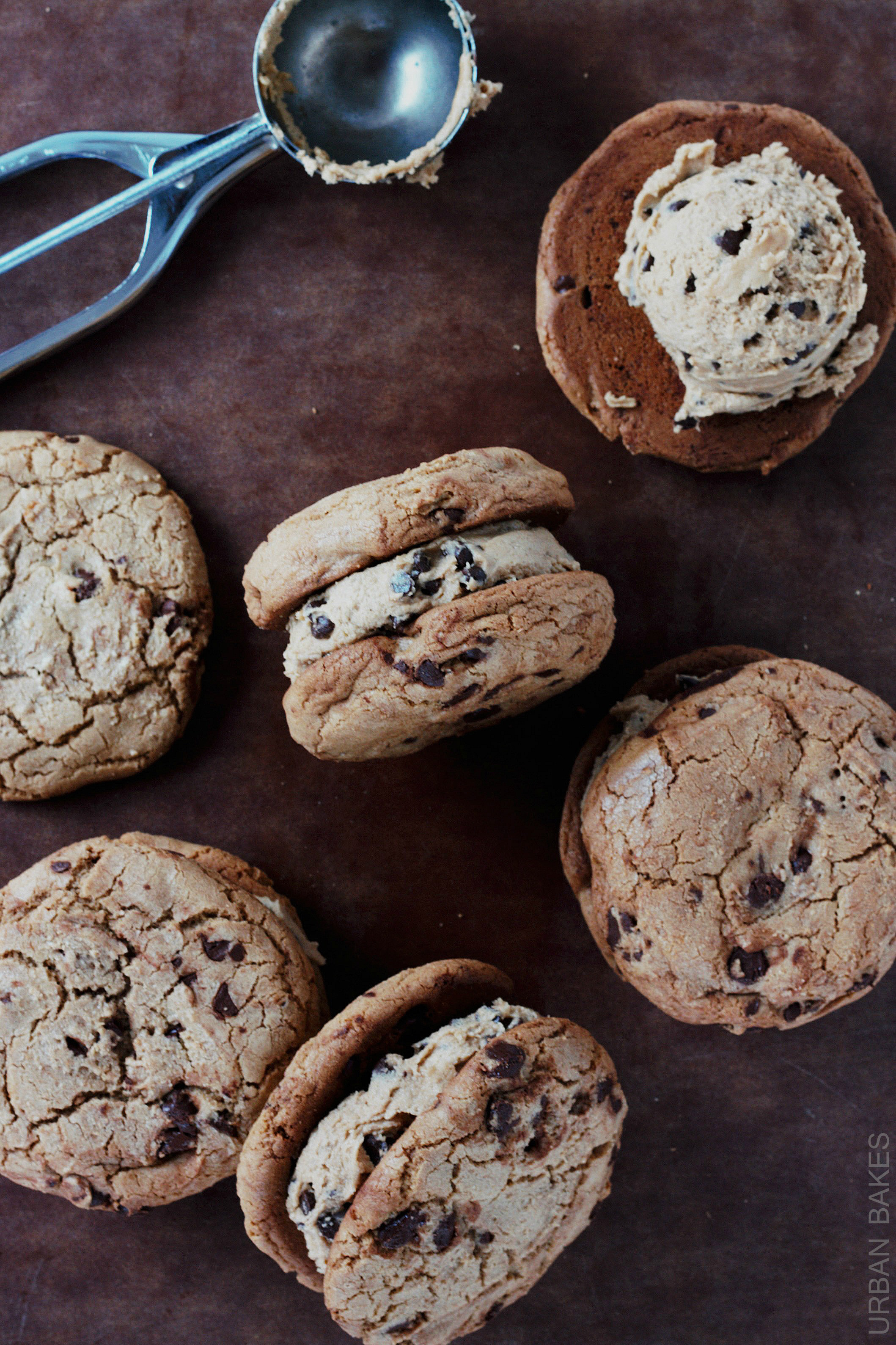 urban-bakes-edible-cookie-dough-sandwich-chez-cateylou