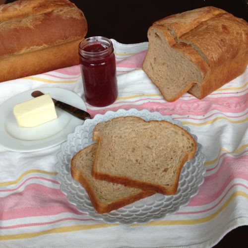 Whole Wheat Sandwich Bread | chezcateylou.com