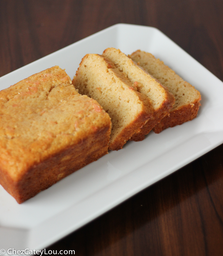 Grapefruit Yogurt Cake | chezcateylou.com