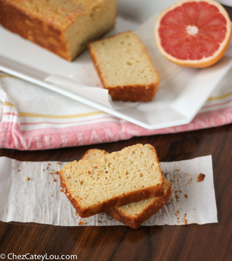 Grapefruit Yogurt Cake | chezcateylou.com