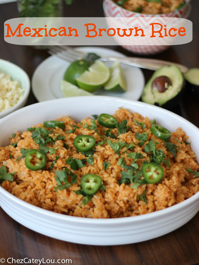 Mexican Rice made with Brown Rice | chezcateylou.com