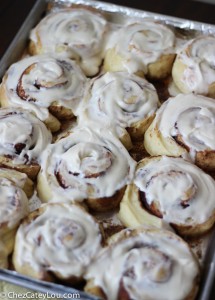 Light and Fluffy Overnight Buttermilk Cinnamon Rolls | chezcateylou.com