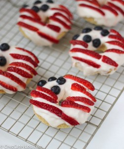 American Flag Donuts for July 4th | chezcateylou.com