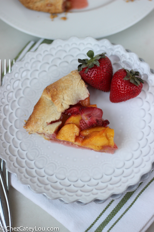 Rustic Strawberry Peach Tart | chezcateylou.com #recipe