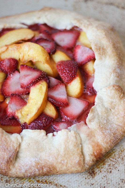 Rustic Strawberry Peach Tart | chezcateylou.com #recipe