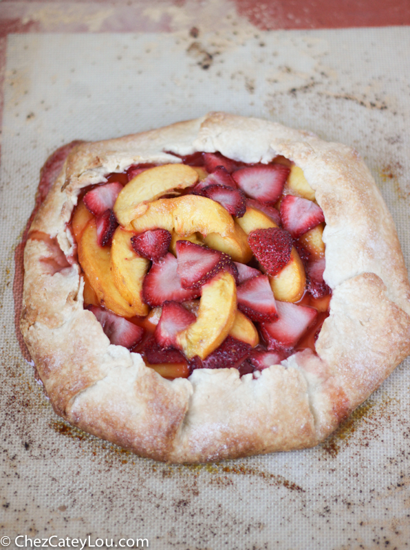 Rustic Strawberry Peach Tart | chezcateylou.com #recipe