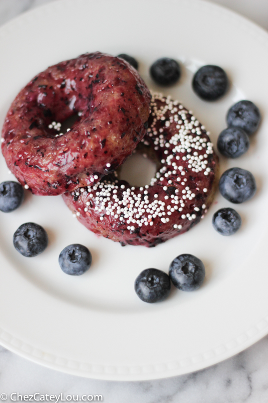 Baked Blueberry Donuts | chezcateylou.com #recipe #donuts