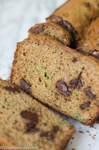 Healthier Chocolate Chip Zucchini Bread | chezcateylou.com