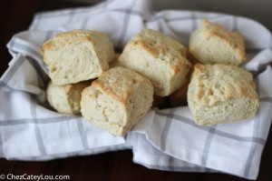 Cream Cheese Biscuits | chezcateylou.com