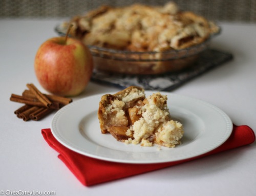 Dad's Apple Crumb Pie | ChezCateyLou.com