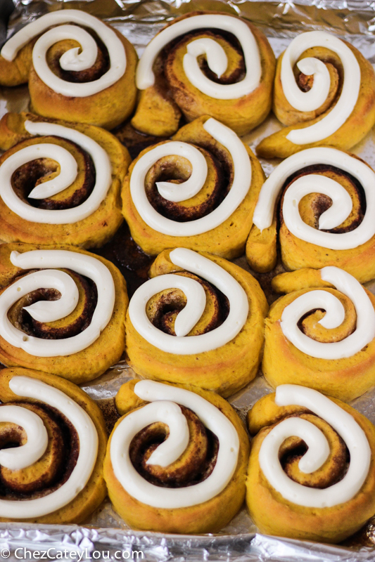 Pumpkin Cinnamon Rolls with Cream Cheese Frosting |ChezCateyLou.com #PumpkinWeek