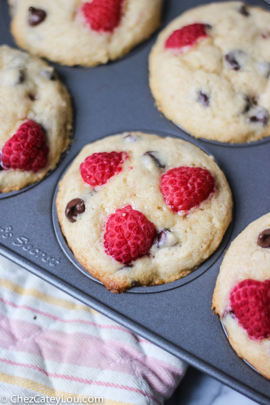 Chocolate Chip Raspberry Muffins | ChezCateyLou.com