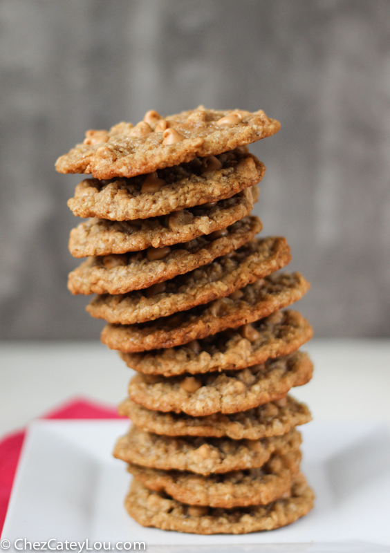 Oatmeal Peanut Butter Chip Cookies | ChezCateyLou.com