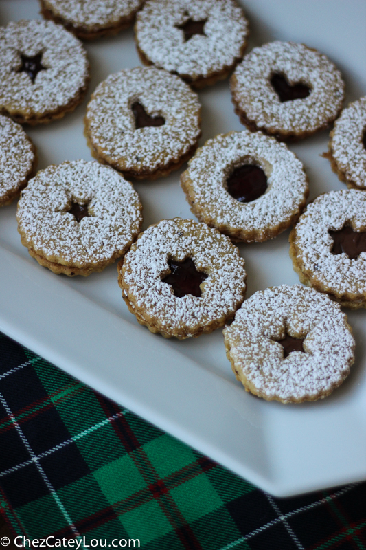 Chocolate Hazelnut Linzer Cookies | ChezCateyLou.com