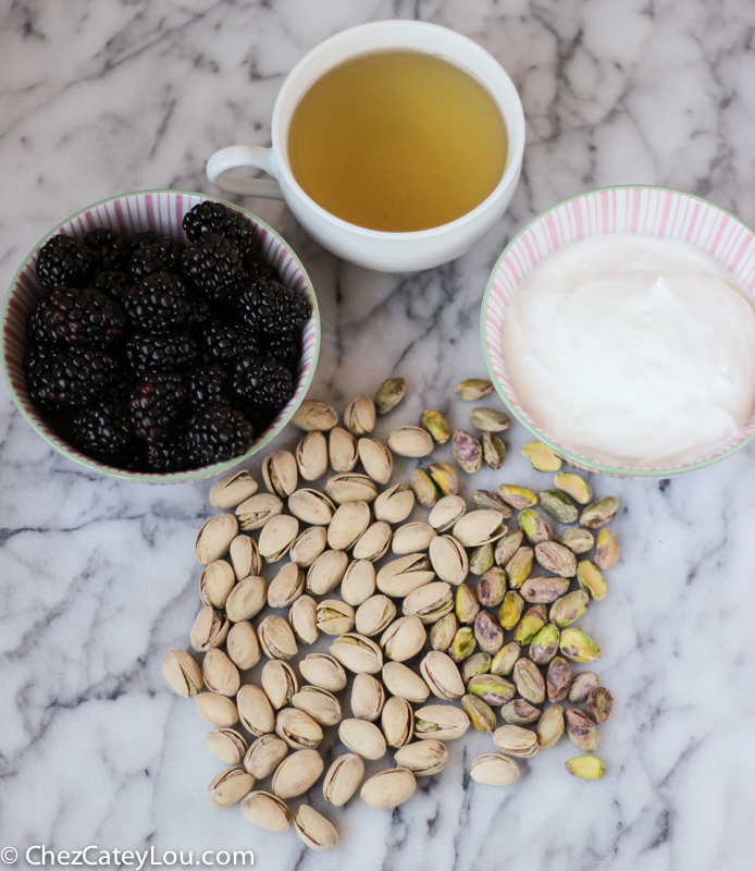 Easy Healthy Snacks with Pistachios | ChezCateyLou.com