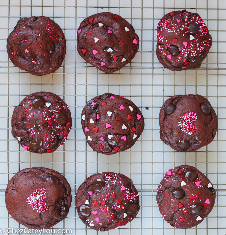 Caramel Stuffed Red Velvet Cookies | ChezCateyLou.com - the perfect Valentine's Day treat!