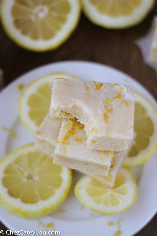 Lemon Brownies | ChezCateyLou.com