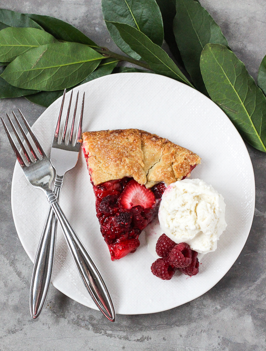 Mixed Berry Galette | ChezCateyLou.com