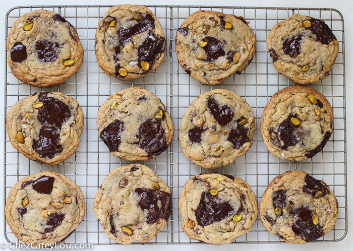 Pistachio Dark Chocolate Chunk Cookies | ChezCateyLou.com